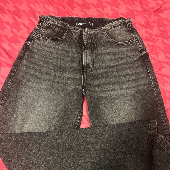 jeans - Picture 3 of 4